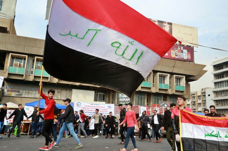 이라크 의회, 총리 사임 가결...'정치 블랙홀' 장기화할 듯