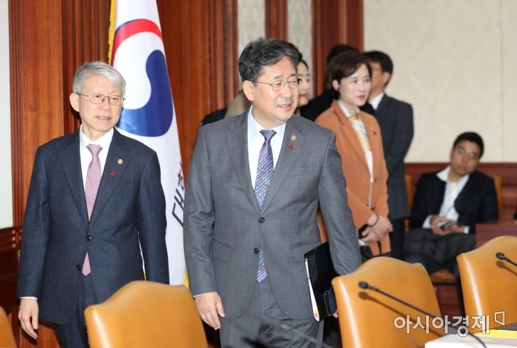 [포토]회의 참석하는 박양우 장관과 최기영 장관 