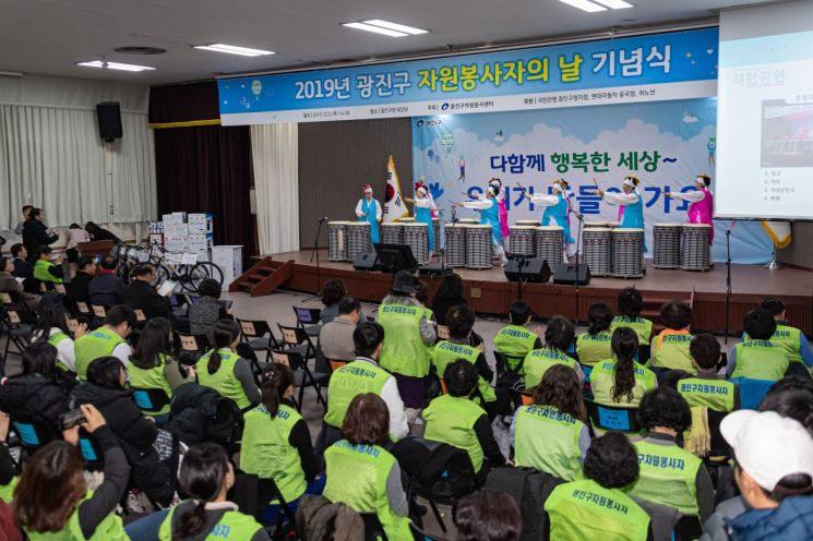 자원봉사자 여러분이 있어 행복합니다!