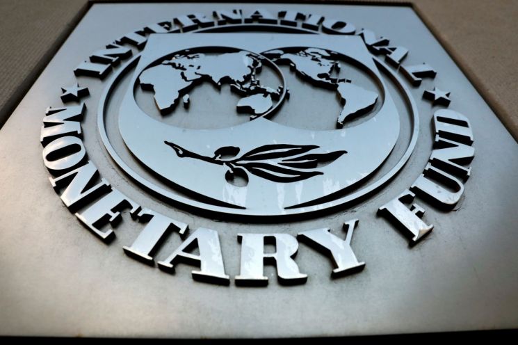 IMF "우크라이나와 6조5000억원 규모 구제금융 합의"