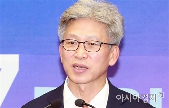 [속보]송병기 "업무수첩은 일기 형식 메모장에 불과" 