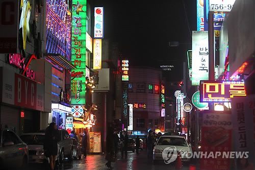 "접대 여성이 무슨 성폭행을 당해요?" 성폭행 피해자 두 번 울리는 편견