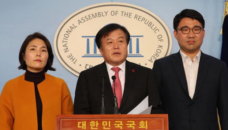 한국당, 공천 부적격자 기준 확정…입시비리·막말 시 배제 