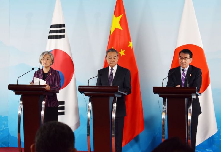 중국 관영언론 "한미일 관계 약해져…중국이 역할해야"