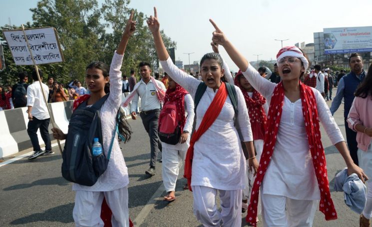 '반무슬림법' 통과에…인도 북동부서 폭력 시위 이어져