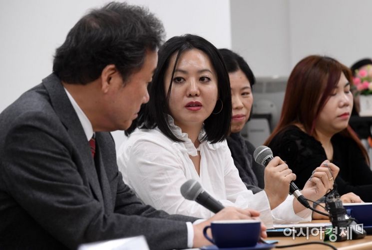 [포토] 다문화가족 발언 듣는 이낙연 총리