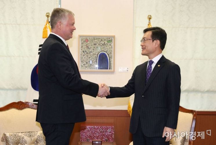 [포토]한반도 현안 논의 