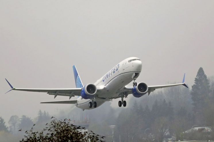 보잉 '737 맥스' 기종서 또 결함 발견…"업데이트 진행 중"