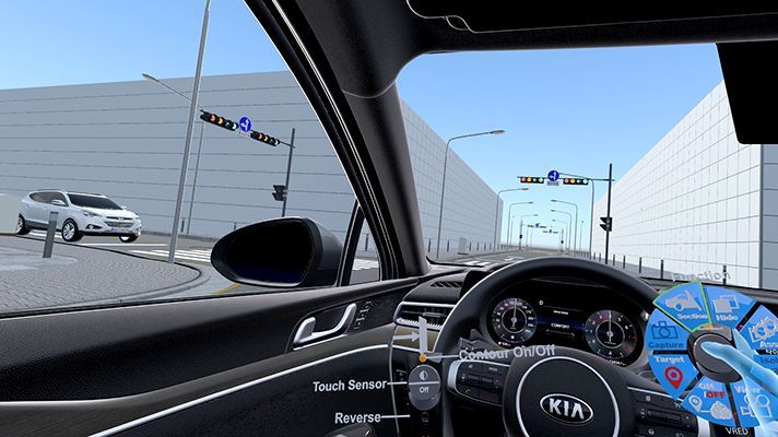 VR 기기를 활용해 기아차 K5 실내를 가상공간에서 구현한 모습(사진=현대기아차)