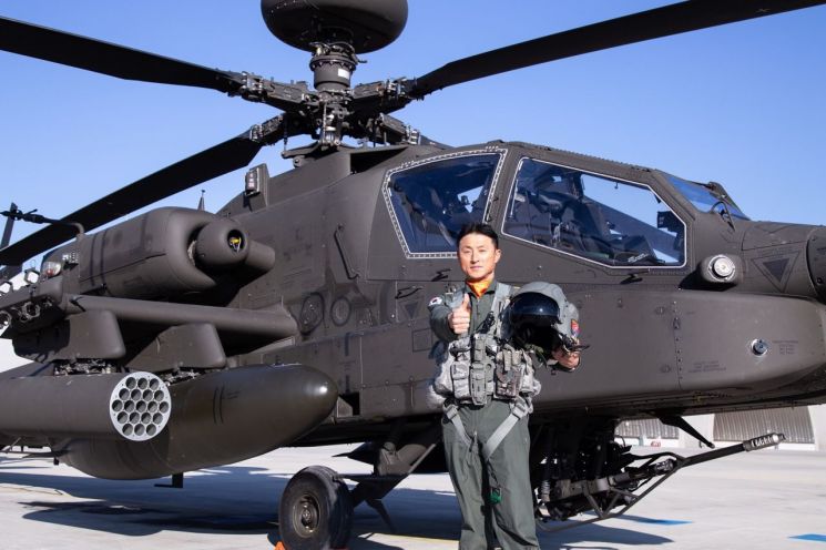 육군 '탑헬리건' 송국현 준위 선정…세계 최강 '아파치' 능력 또 입증