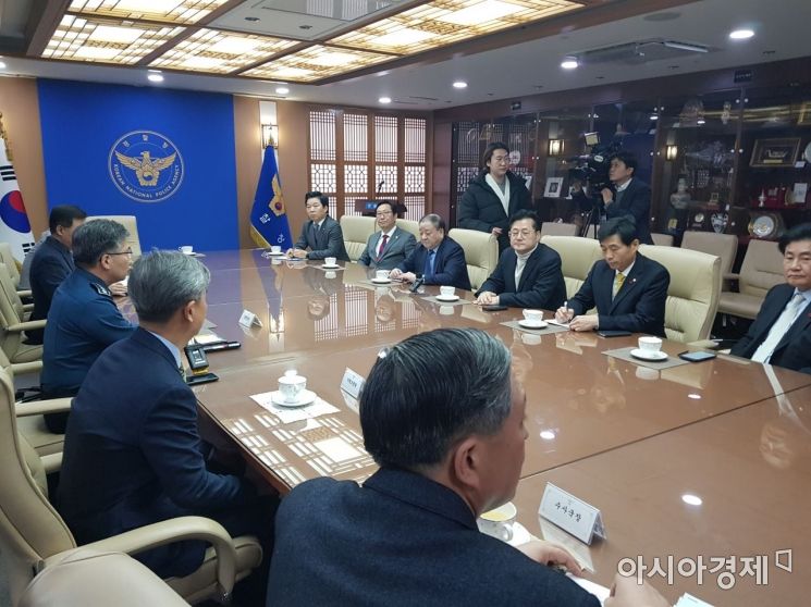 행안위 여당 의원들, 경찰청장 찾아 '국회 앞 폭력집회' 엄정 대응 요구