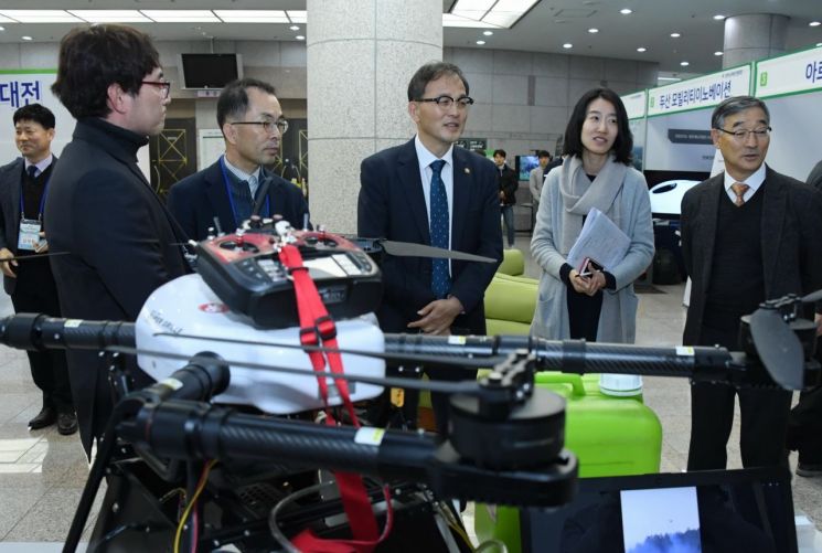 [포토] 박종호 산림청장, ‘2019 스마트산림대전’ 참석