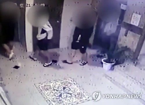 또래 집단폭행·물고문까지…살인 혐의 10대 4명 최고 징역 20년