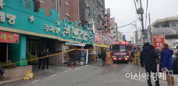 20일 발생한 광주광역시 모텔 방화 화재로 오전 1명의 사망자가 발생한 가운데 추가 사망자가 발생해 사상자가 총 33명으로 늘었다.
