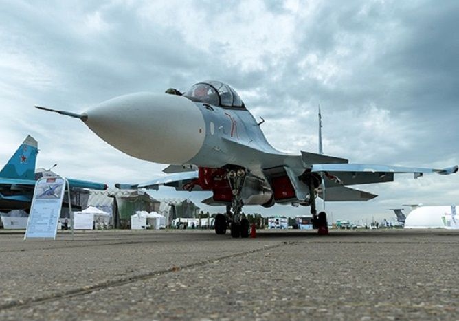 러시아 최신 스텔스 전투기  Su-57, 시험비행 중 추락 