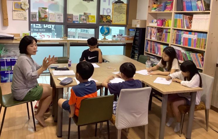 경기도 '작은도서관 아이돌봄사업' 내년 확대한다