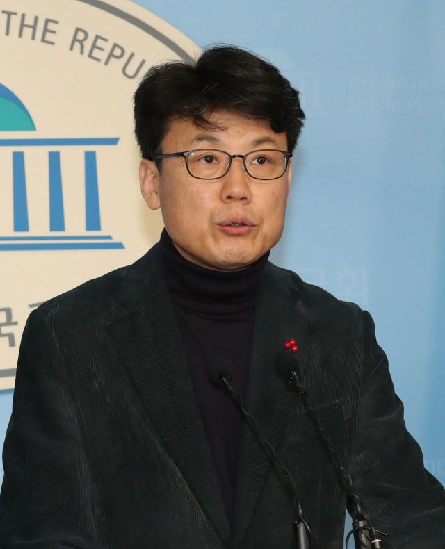 더불어민주당 후보자검증위, "예비후보 165명 중 17명 판정 보류"