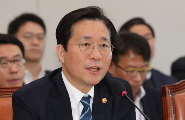 성윤모 장관 "내년 2월 수출 플러스 전환 전망…3% 수출 성장" 