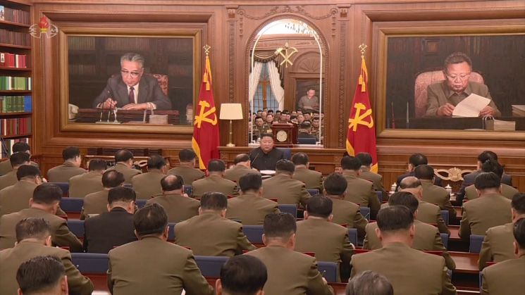 北, 헌법절 맞아 "법 잘 지켜야 경제강국건설"