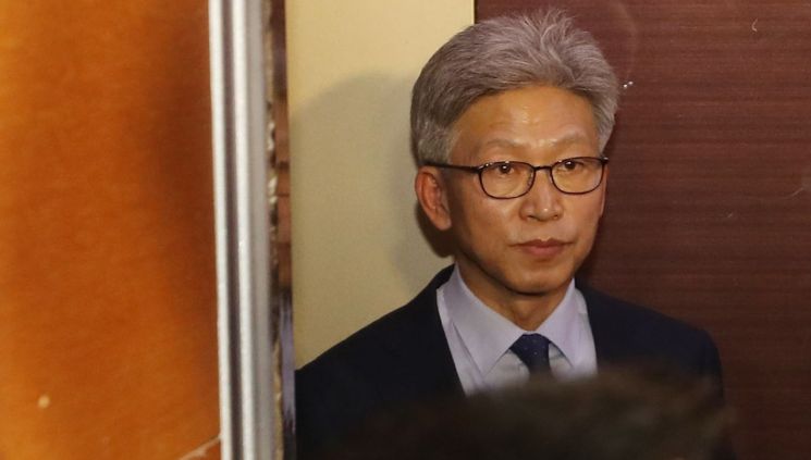 '청와대 선거개입 의혹' 송병기 구속여부… 명재권 판사가 결정