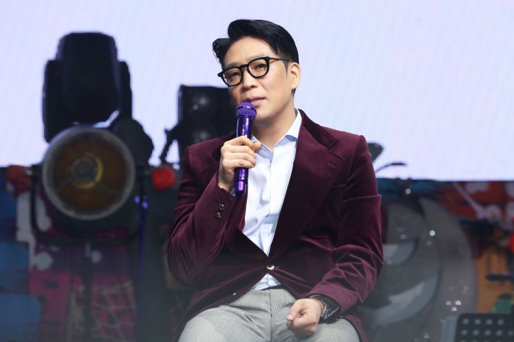 MC몽, "안티세요"가 부른 인성논란에 '발끈'…"당신 찾으려다 참는다"
