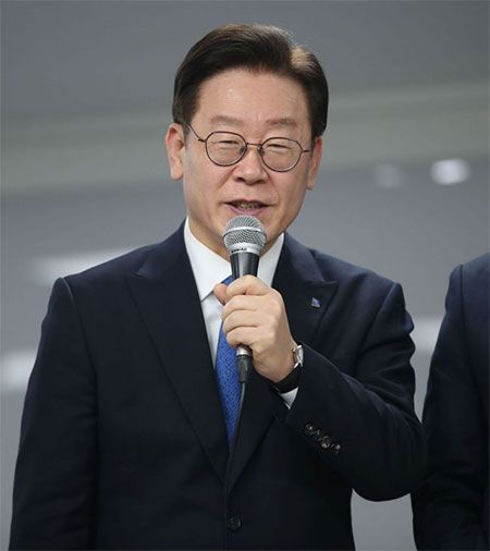 이재명 경기도지사가 1일 오전 서울 여의도 중앙당사에서 열린 2020년 신년인사회에서 인사말을 하고 있다. 사진=연합뉴스