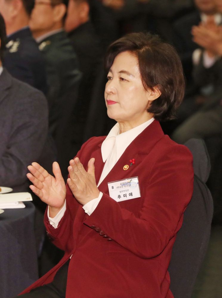 추미애 새 법무부 장관, 내일 첫 출근 및 취임식…인사 단행 '촉각'