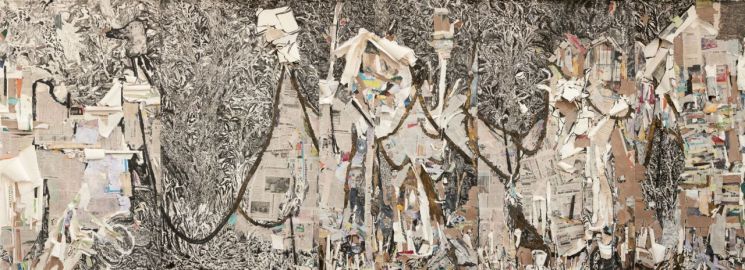천위쥔 'Space of 11 Square Meter', 2018-2019, Hand-made paper, newspaper, acrylic and water ink, 200x550㎝  [사진= 아라리오갤러리 제공]