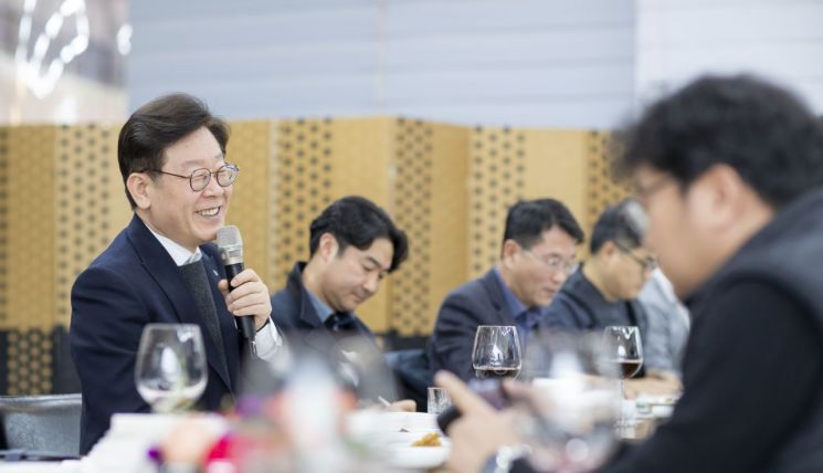이재명 "지역균형발전위해 경기도 욕심만 챙기지 않겠다"