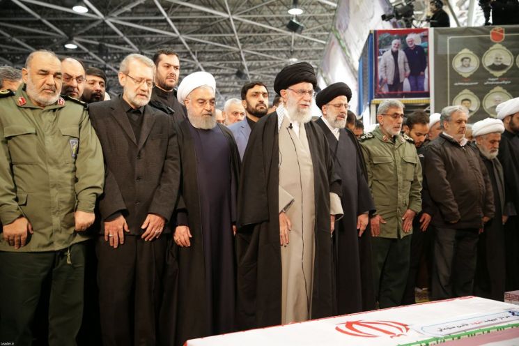 이란 솔레이마니 장례식에 수백만명 운집…"복수하라" 외쳐
