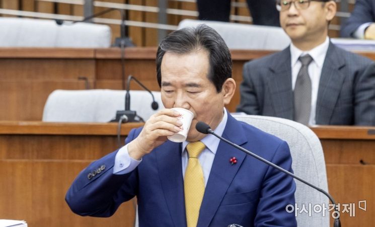 독기품은 野…丁청문회서 '삼권분립·논문 표절·재산 누락' 공세