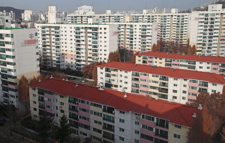 "주민들이… vs 부동산 카르텔이…" 목동 아파트값 담합 논란