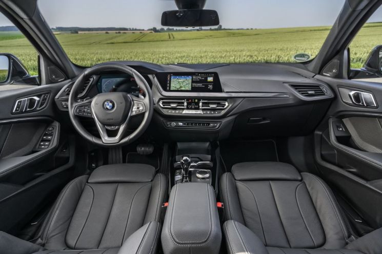 BMW, 뉴 1시리즈 국내 출시…118d 스포츠에디션 온라인 한정판매