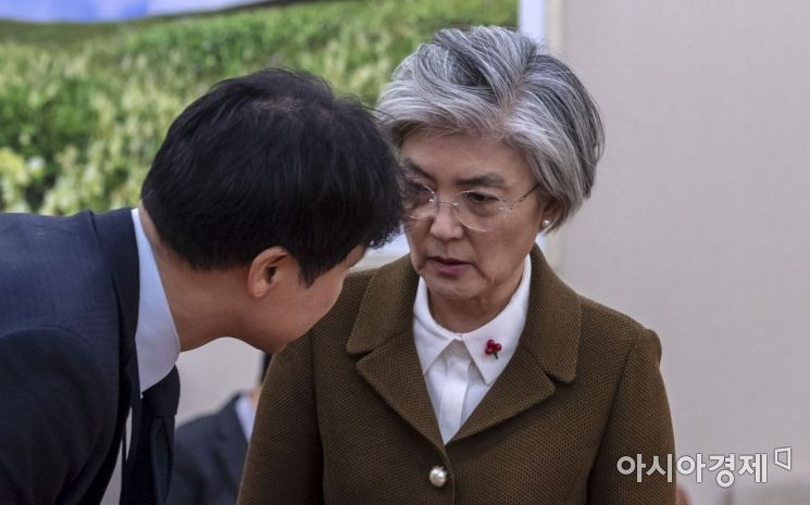 [포토] 심각한 표정의 강경화 외교장관