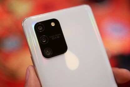 갤럭시S20 출시 앞두고 갤럭시S10·LG G8 ThinQ 등 공짜폰 활개…공백기 메운다