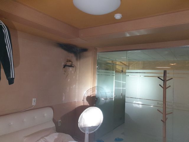 창녕 온천호텔 객실 불…투숙객 2명 연기 흡입