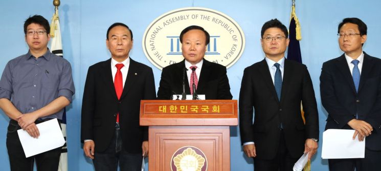 한국당, 부동산 공약 발표…"분양가상한제 폐지·3기 신도시 재검토"