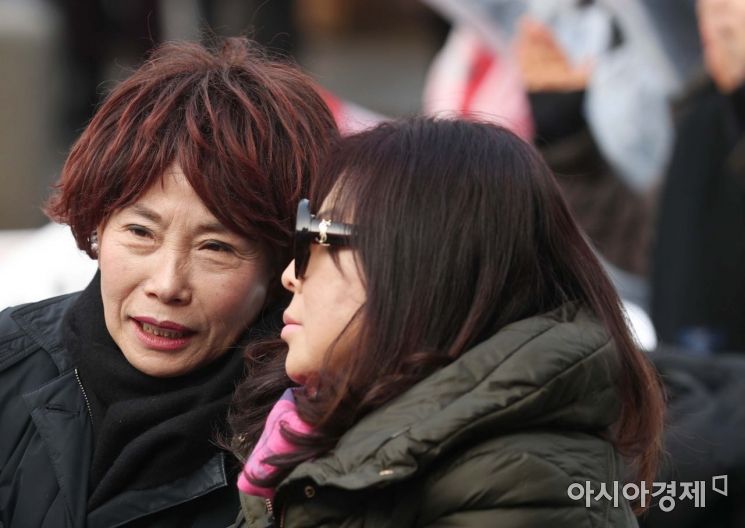 [포토]주말 보수 집회 찾은 주옥순 엄마부대 대표 