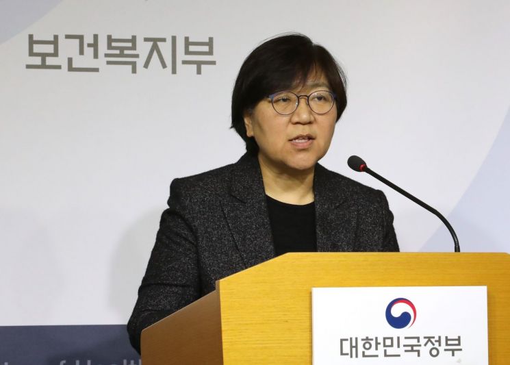 中정보에 오락가락…페스트 이어 폐렴도 한중일 핫라인 먹통