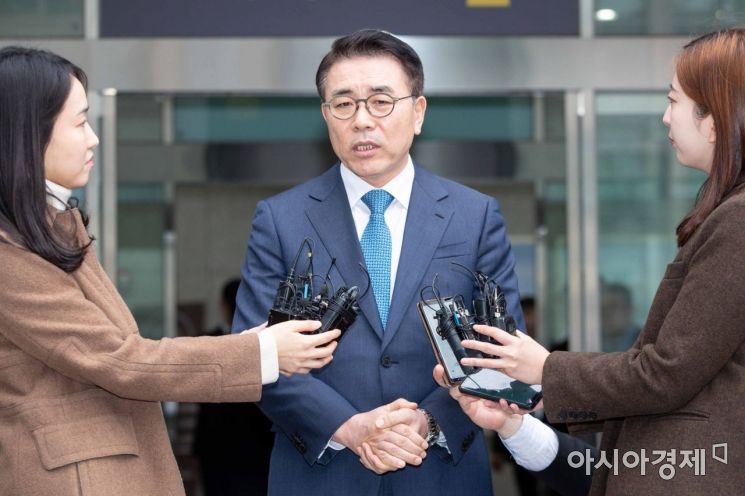 '신한은행 신입채용 비리' 혐의 조용병, 오늘 대법 선고