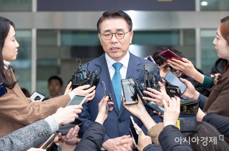 '신입채용 비리' 조용병 신한금융 회장 무죄 확정