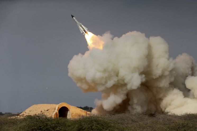 미사일 기술 이란서 들여온 북한, 어떻게 역수출 하게 됐을까?