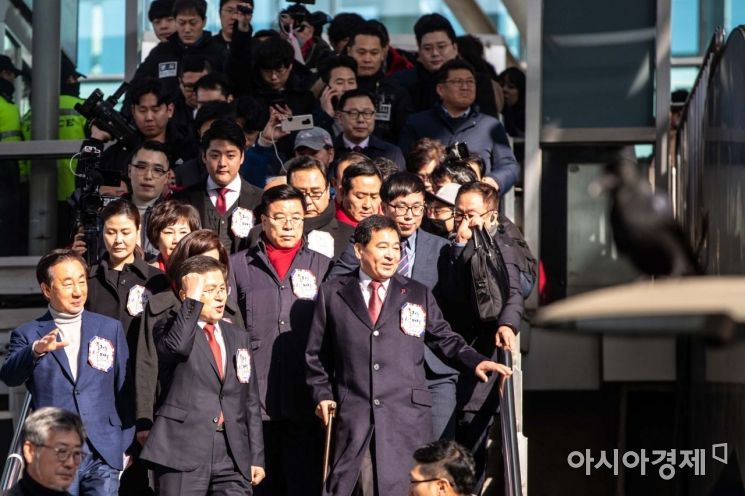 [포토]명절 앞두고 서울역 찾은 자유한국당