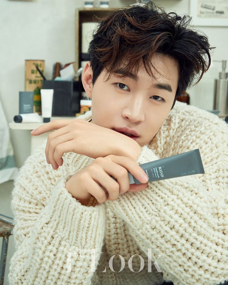 '나 혼자 산다’ 헨리, 헤지스맨과 함께 한 ‘블랙홀 매력’의 맨즈뷰티 화보