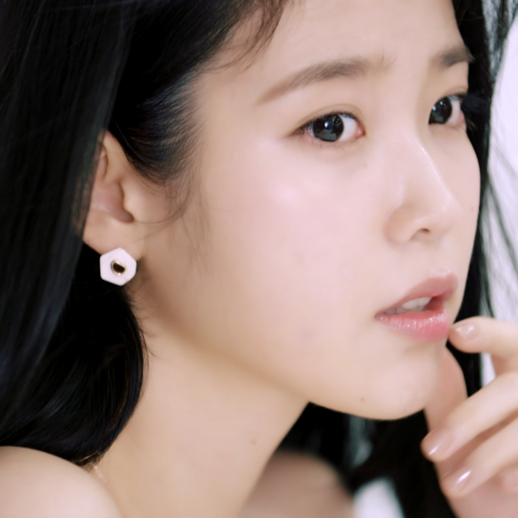 제이에스티나X아이유 '아이 핑크 유' 광고 영상.