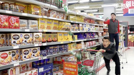 축구 영상보고 기부도 하고…홈플러스, '슛포러브'와 기부 캠페인