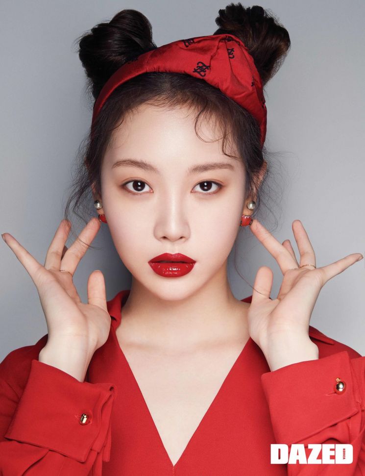 걸스데이 유라, 유리알 레드립→주근깨 메이크업 완벽 소화