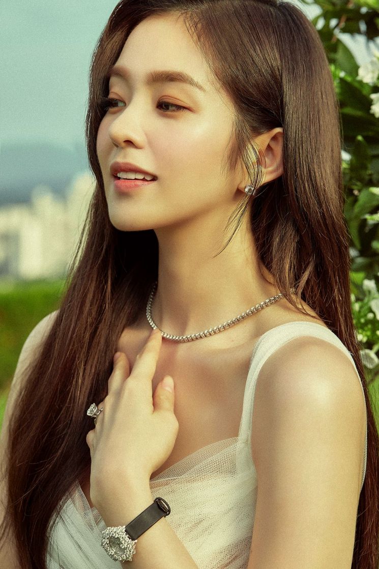 아이린, 꽃을 든 여신