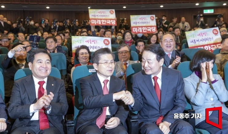 [정치 그날엔]야바위 선거의 화룡점정 '의원 꿔주기'