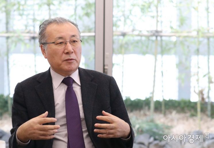 한정화 아산나눔재단 이사장이 5일 아시아경제와 인터뷰하고 있다. /문호남 기자 munonam@